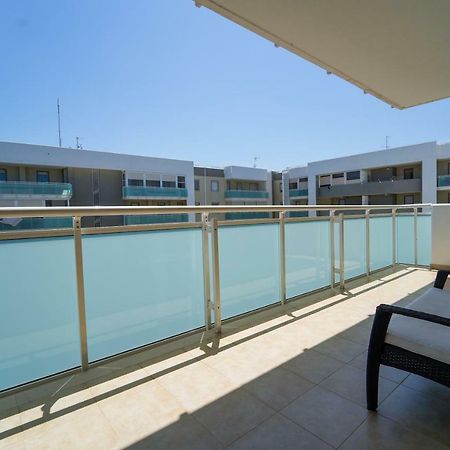 Wojtyla Airport Bari Exterior foto